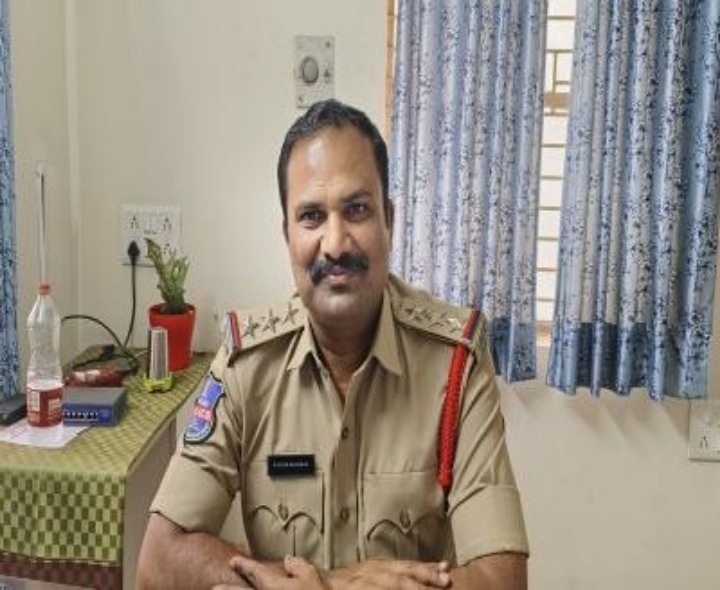 రాజీ మార్గమే రాజ మార్గం: సీఐ