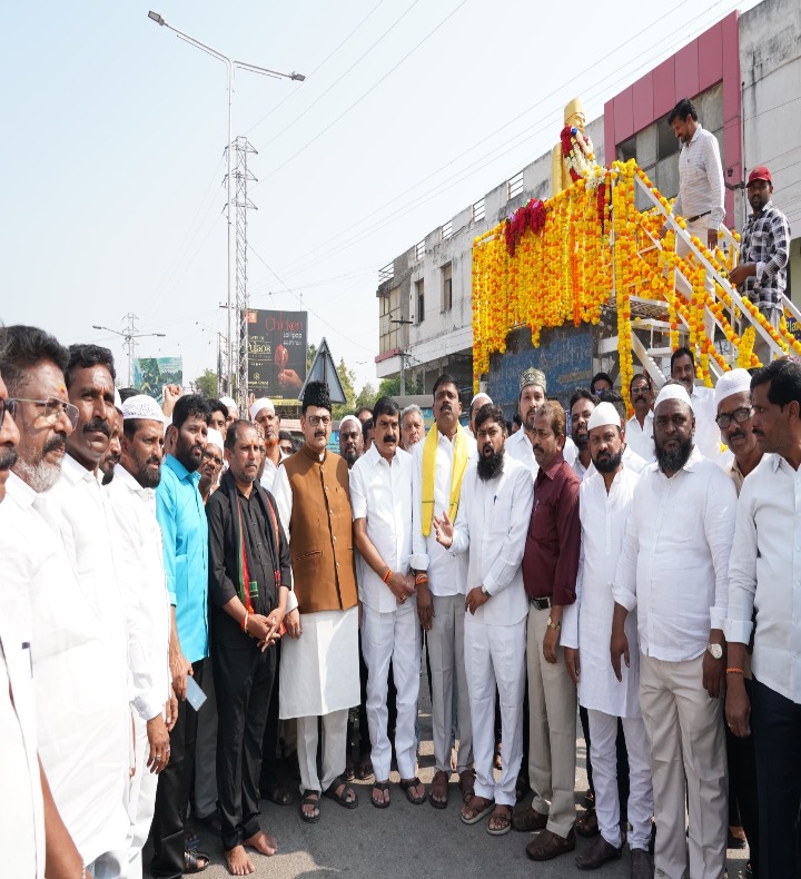 మౌలానా అబుల్ కలాం జయంతితో పాల్గొన్న ఎంపీ, ఎమ్మెల్యే