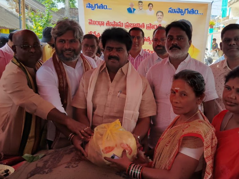 ‘తుఫాన్ బాధితులకు ప్రభుత్వం అండగా ఉంటుంది’