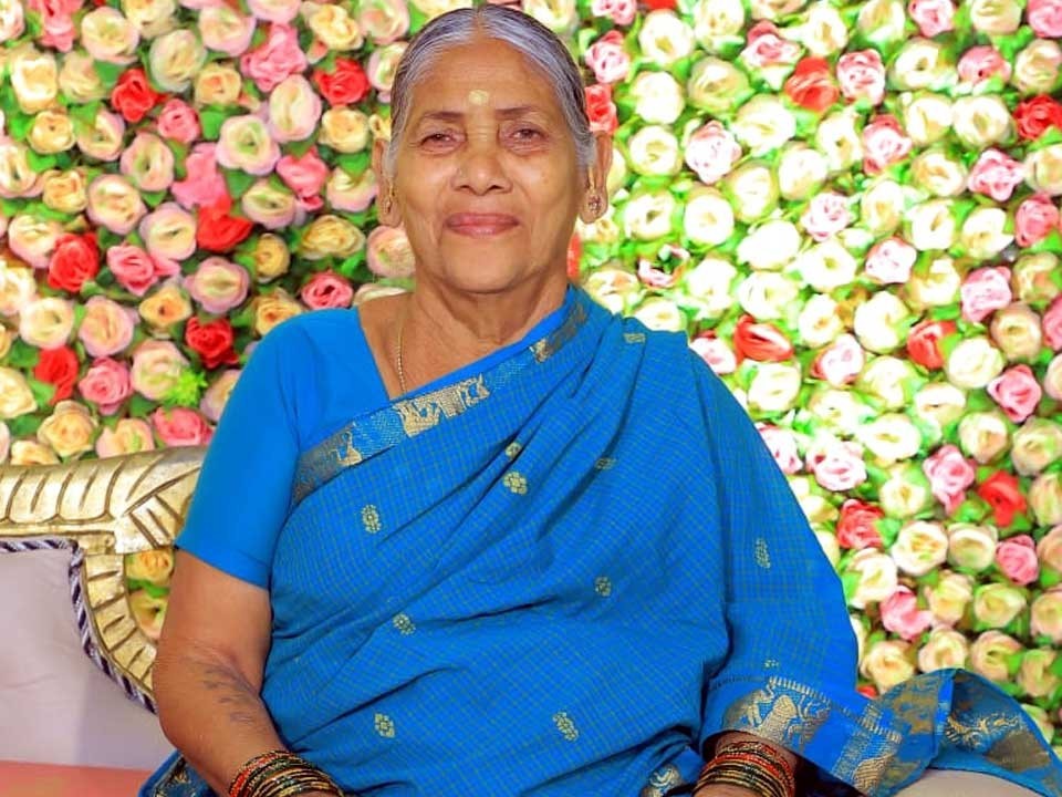 వృద్ధురాలి బంగారం గొలుసు చోరీ!