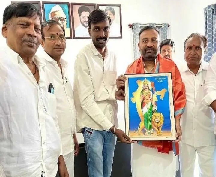 పోస్ట్ ఆఫీసు భవన నిర్మాణానికై ఎమ్మెల్యేకు వినతి