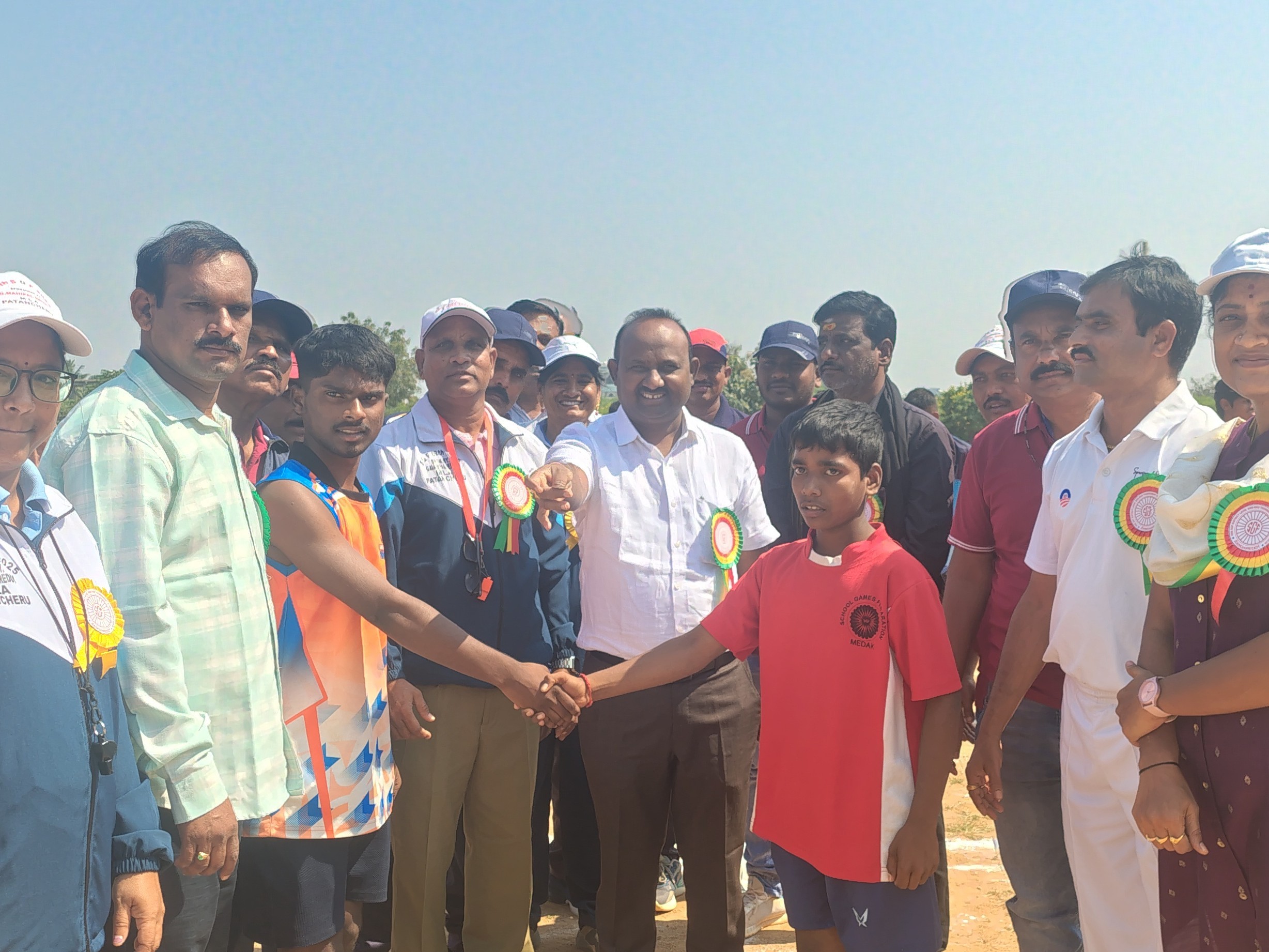 జిల్లాస్థాయి ఖోఖో పోటీలు ప్రారంభించిన డిఈవో