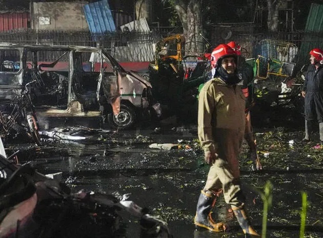 ఢిల్లీ పేలుళ్ల కేసు: మరో డాక్టర్ ఇంట్లో తనిఖీలు