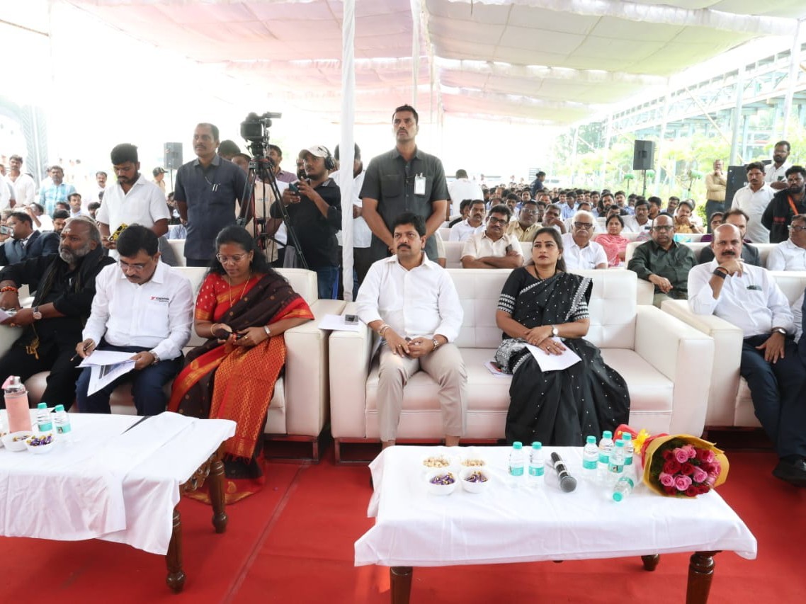 వర్చువల్ విధానంలో కంపెనీ యూనిట్స్ ప్రారంభించిన సీఎం