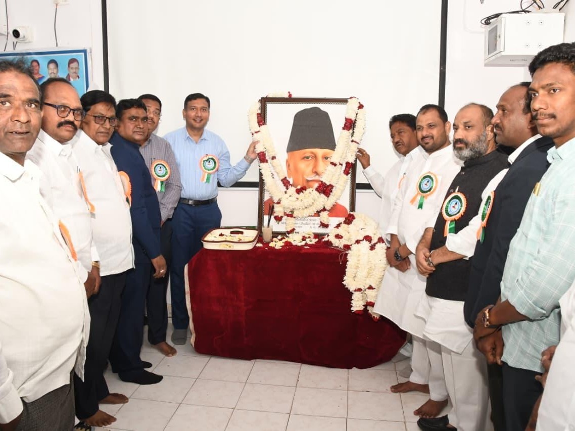 ‘విద్యా వ్యవస్థకు పునాదులు వేసిన దార్శనికుడు అబుల్ కలాం’