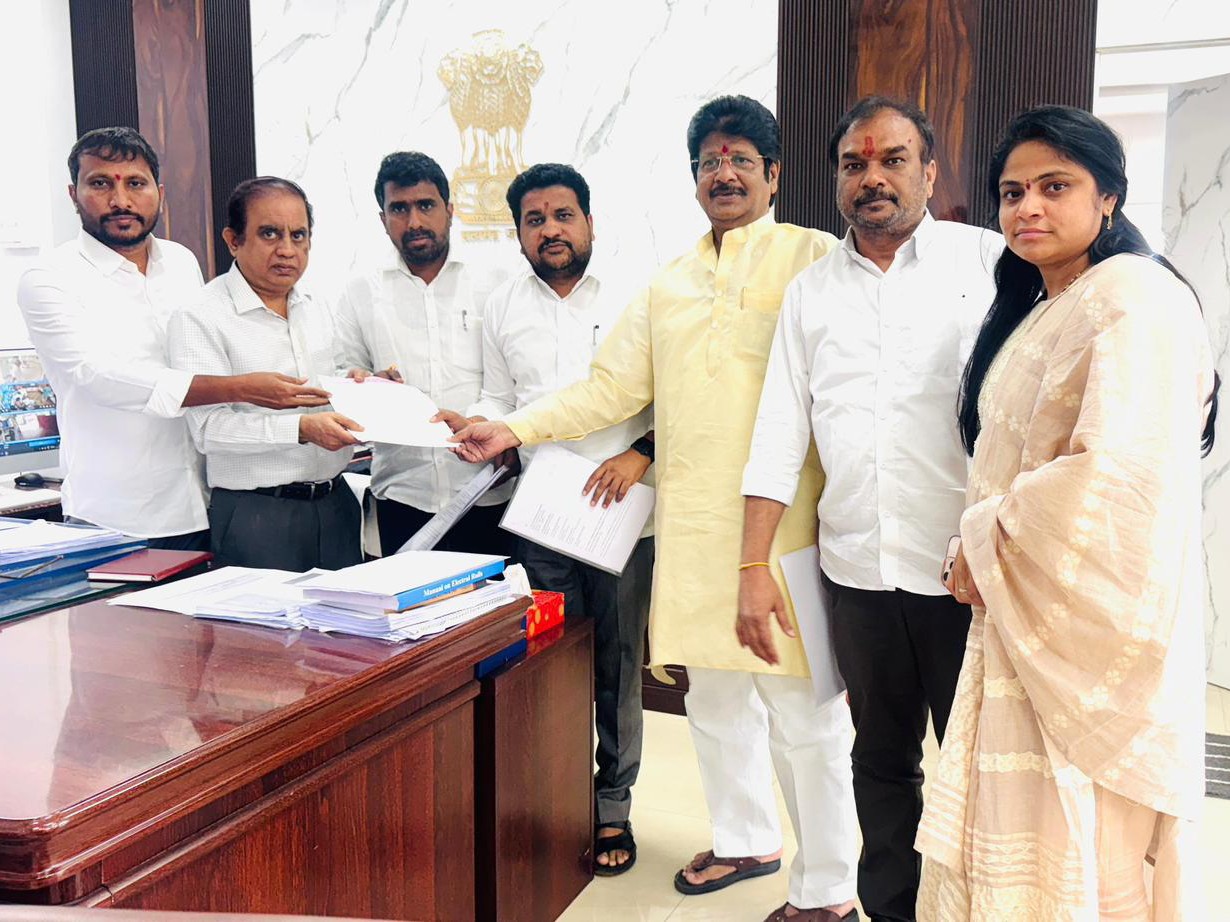 ఎన్నికల ప్రధాన అధికారికి బీఆర్ఎస్ ఫిర్యాదు