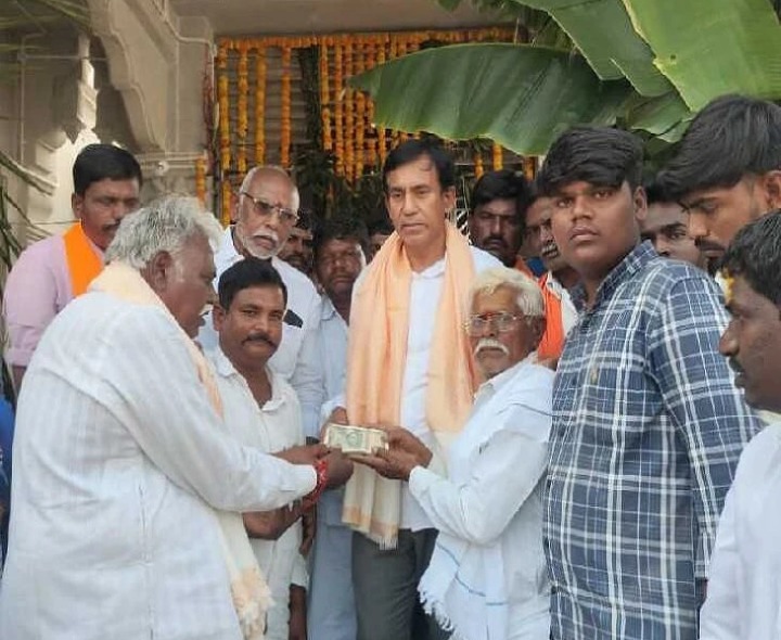 బంగారమ్మ గుడిలో ఎమ్మెల్యే ప్రత్యేక పూజలు