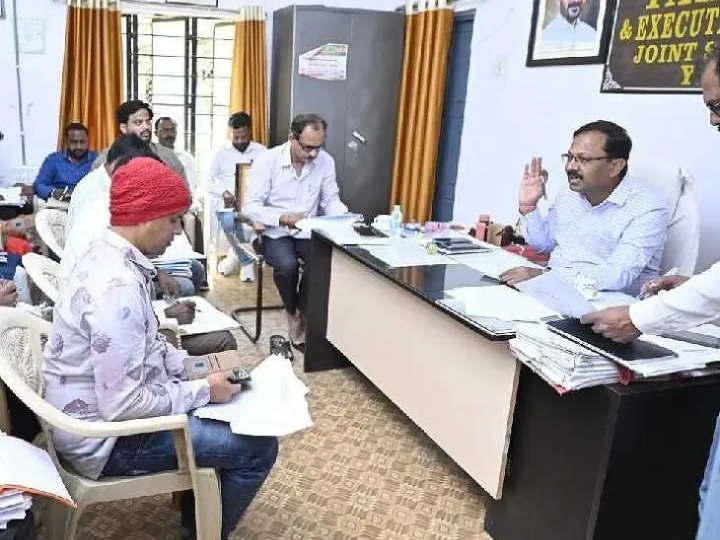 అన్ని రెవెన్యూ సమస్యలు పరిష్కరించాలి: కలెక్టర్