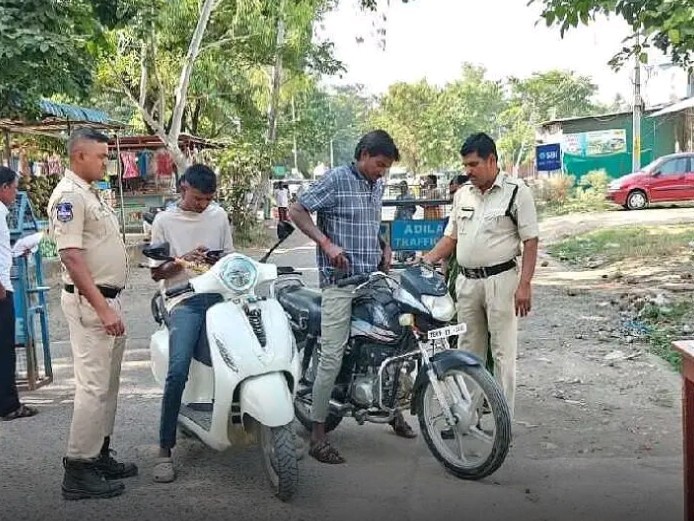 బైకుల చోరీ నియంత్రణకు తనిఖీ కేంద్రం ఏర్పాటు