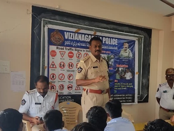 ‘ర్యాలీలకు అనుమతులు తప్పనిసరి’