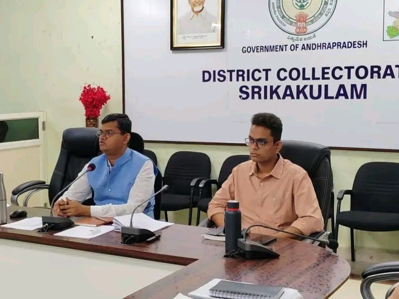 క్షేత్ర స్థాయిలో సమస్యల పరిష్కారానికి  కృషి చేయాలి: కలెక్టర్