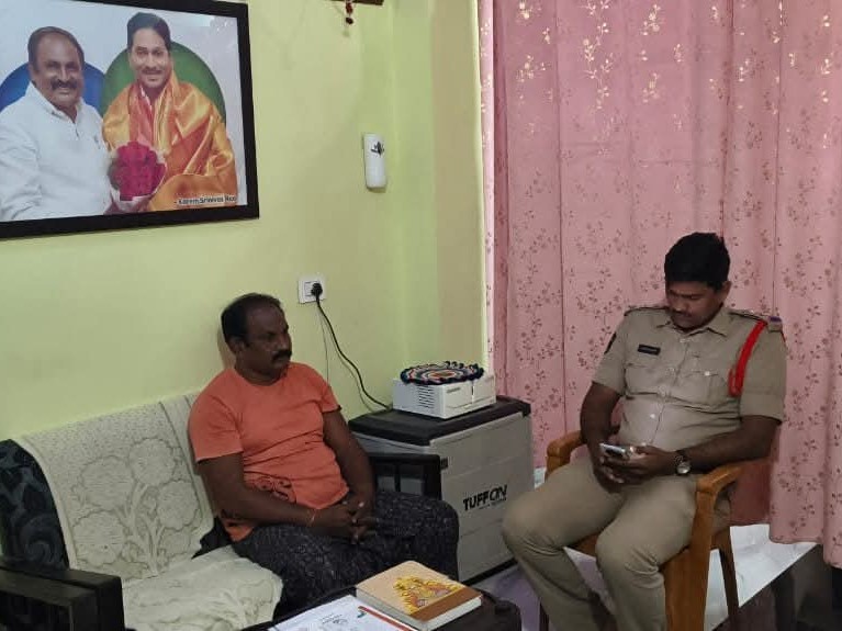 గన్నవరం YCP ఇన్‌ఛార్జ్ హౌస్ అరెస్ట్