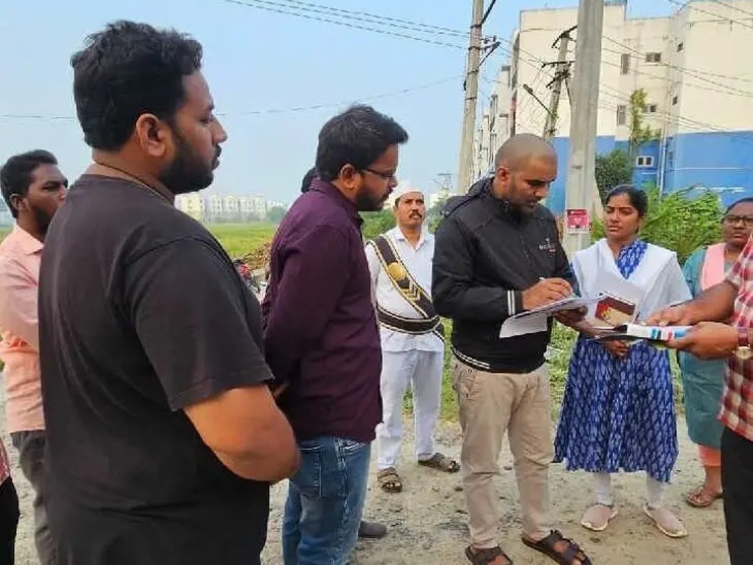 టిడ్కో గృహాలను పరిశీలించిన మున్సిపల్ కమిషనర్