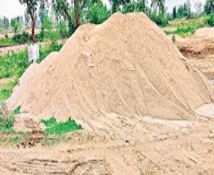 దేవరుప్పులలో జోరుగా ఇసుక దందా