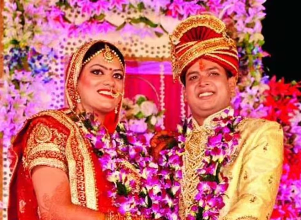 ఐఏఎస్ అధికారిణికి గృహహింస వేధింపులు