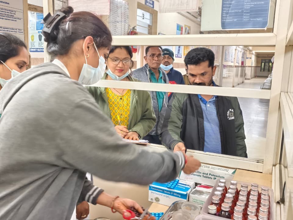 ప్రభుత్వ ఆసుపత్రిని తనిఖీ చేసిన MLA