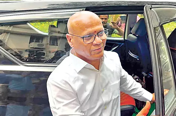 సిట్ విచారణకు హాజరైన టీటీడీ మాజీ ఈవో