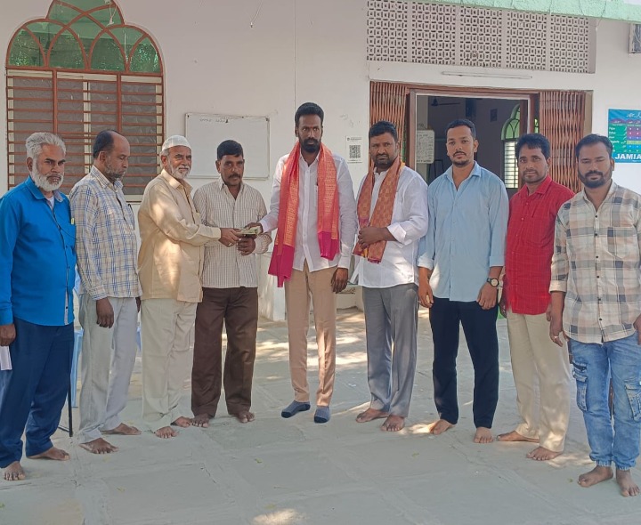 యువ కాంగ్రెస్ నేత ఆర్థిక సహాయం