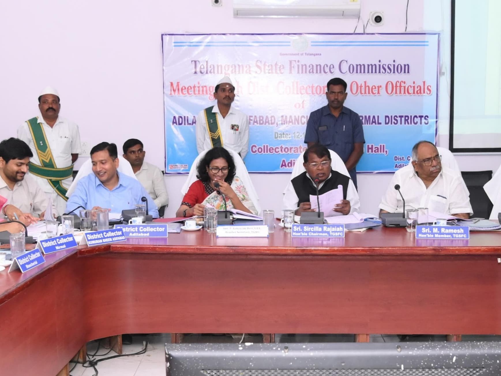 ప్రతి రూపాయి ప్రజా ప్రయోజనానికి వినియోగించాలి: రాజయ్య