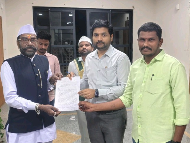 ‘ఎకరానికి 12 క్వింటాళ్ల పత్తి కొనాలి’