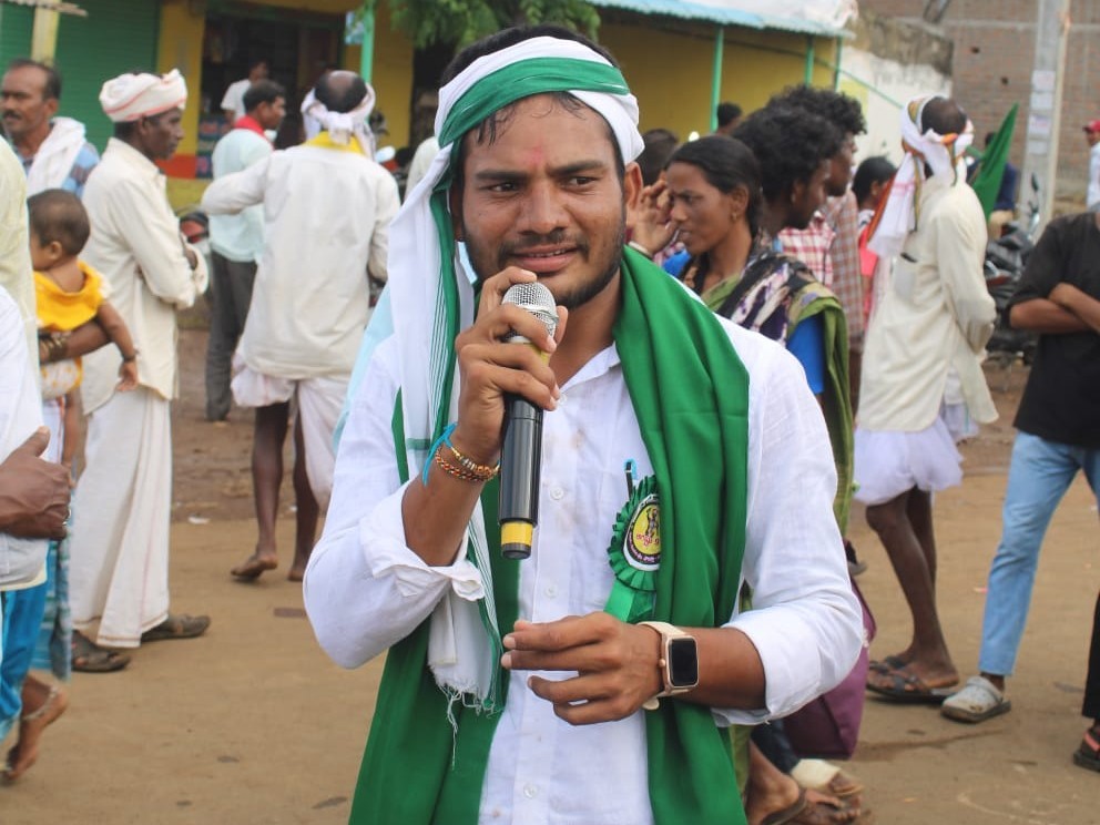 ఈ నెల 14న ఆదివాసీ భారీ ర్యాలీ: పెందోర్ సంతోష్