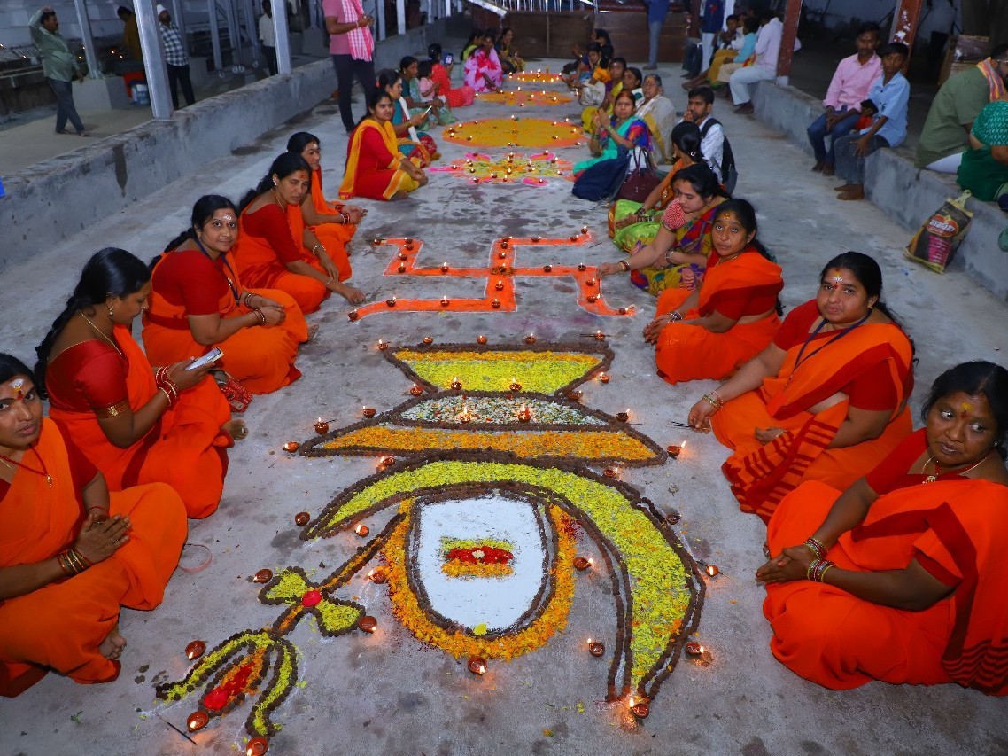 ఆలయంలో ఘనంగా కార్తీక దీపోత్సవం