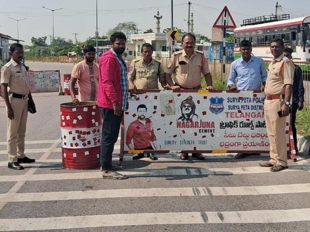 ‘వాహన దారులు రోడ్ సేఫ్టీ నియమాలు పాటించాలి’