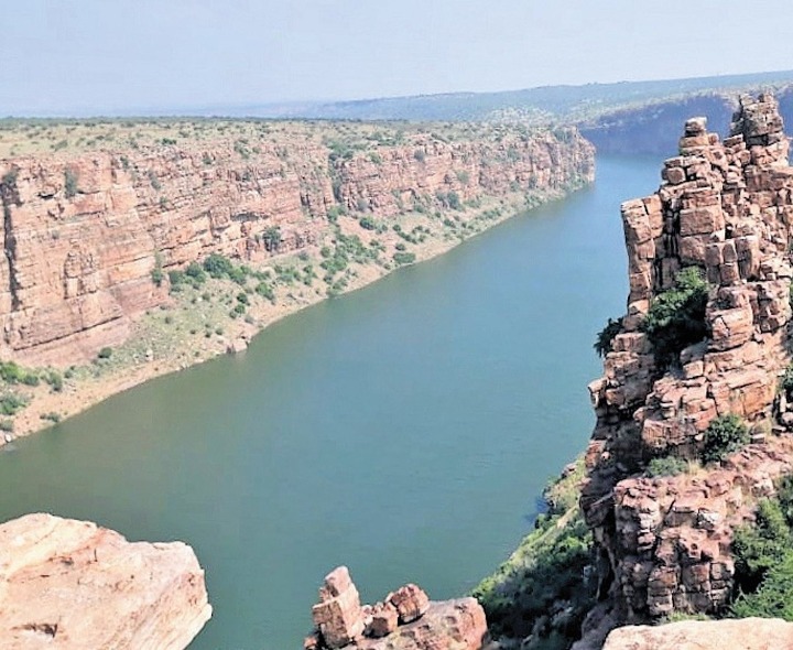 బొమ్మపల్లె నిర్వాసితులకు పరిహారం మంజూరు..