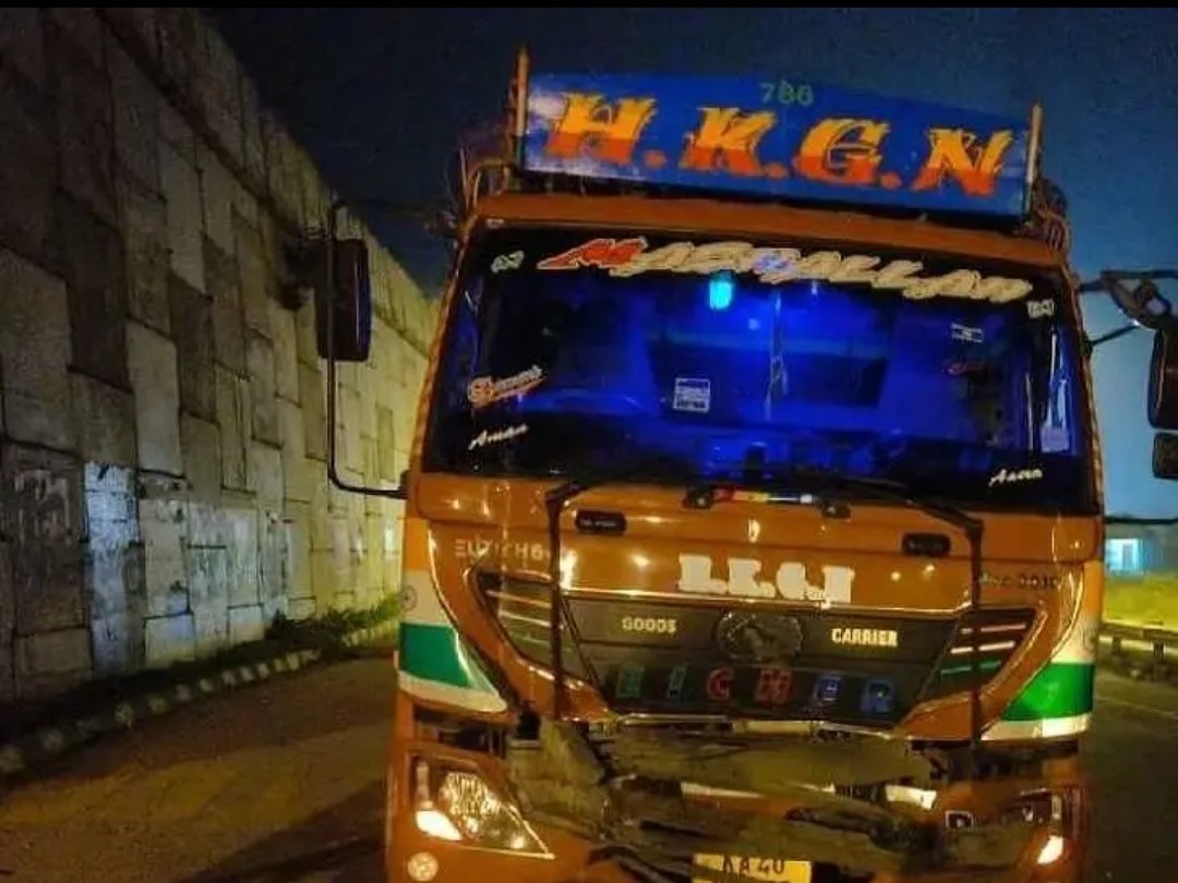 చెన్నై- బెంగళూరు జాతీయ రహదారిపై రోడ్డు ప్రమాదం