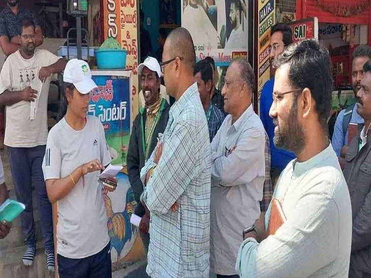 క్షేత్ర స్థాయి పరిశీలనలో మున్సిపల్ కమిషనర్