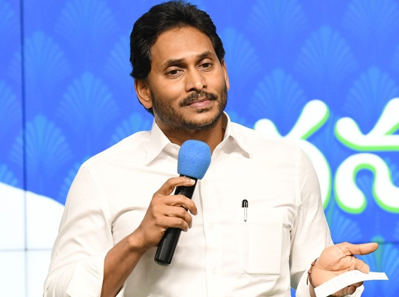 చంద్రబాబుపై జగన్ విమర్శలు