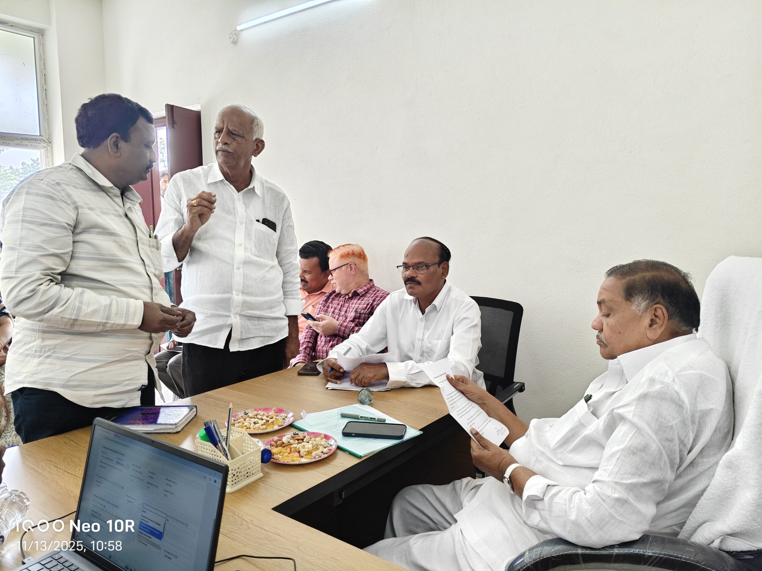 అవనిగడ్డలో ప్రజా దర్బార్ నిర్వహించిన ఎమ్మెల్యే