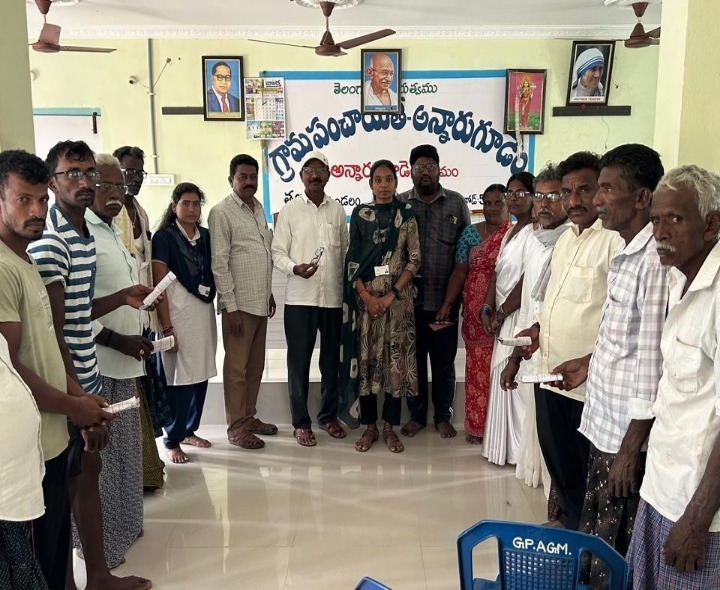 వందమందికి ఉచిత కళ్ళజోడులు పంపిణీ