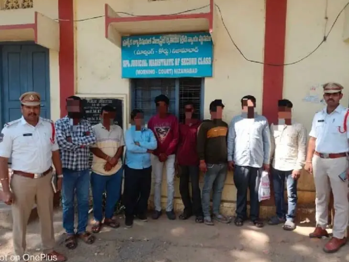 మద్యం తాగి వాహనాలు నడిపిన 8 మందికి జైలు శిక్ష