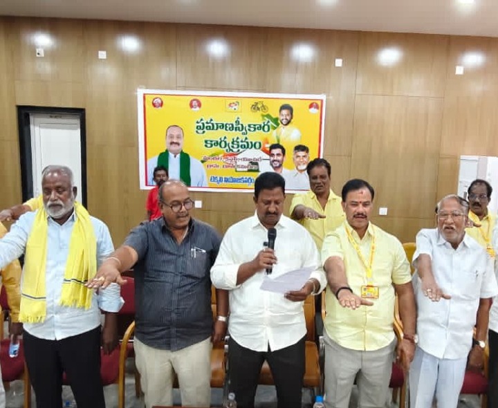 ‘కమిటీలు బాధ్యతతో పనిచేయాలి’