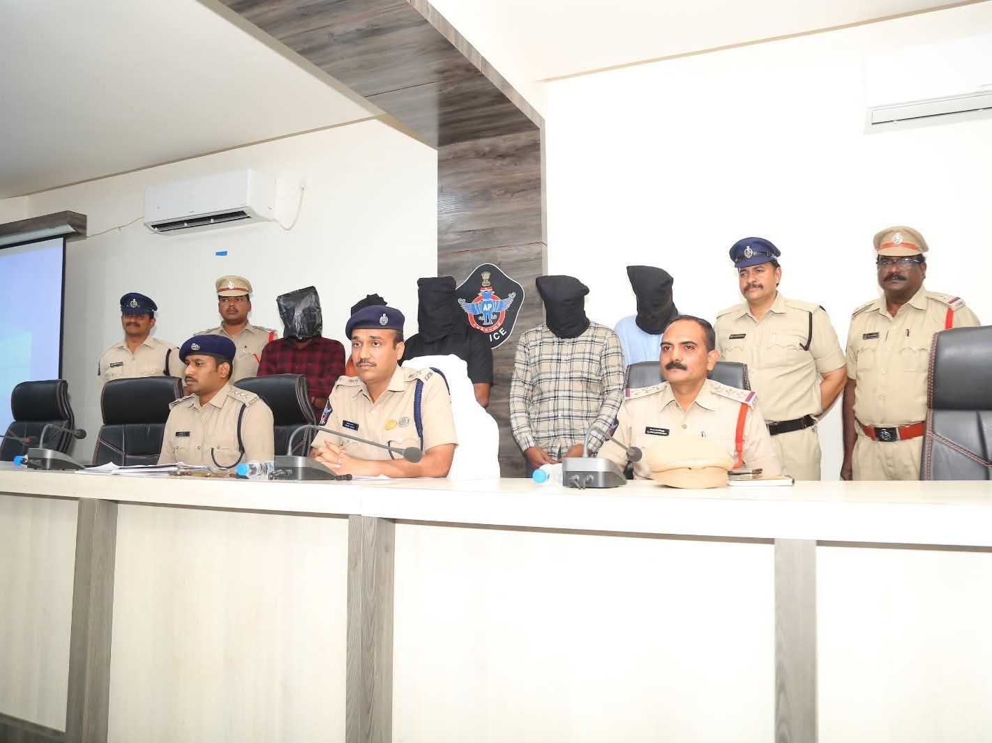 ‘మీడియా ముసుగులో బ్లాక్‌మెయిలింగ్ చేస్తే కఠిన చర్యలు’