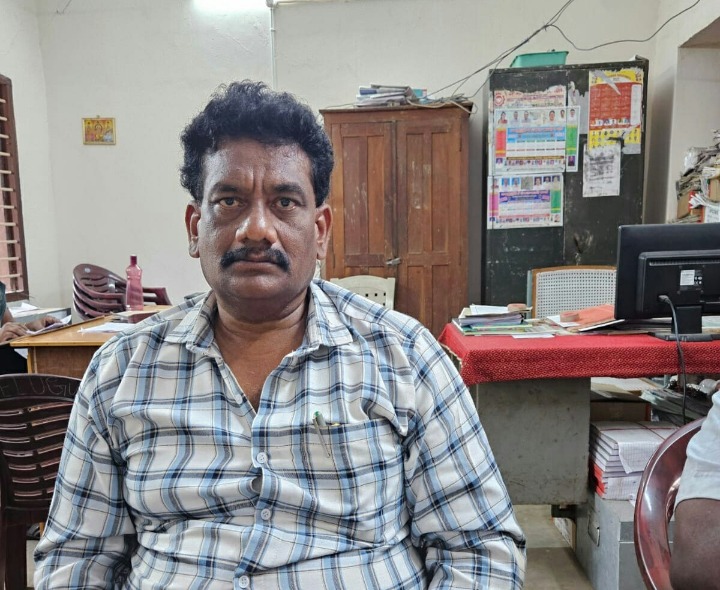 పంచాయతీ బోర్డు తొలగింపుపై ఫిర్యాదు