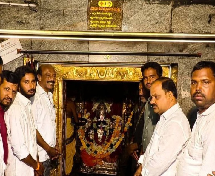 పెన్నాహోబిలం స్వామిని దర్శించుకున్న విశ్వేశ్వర రెడ్డి