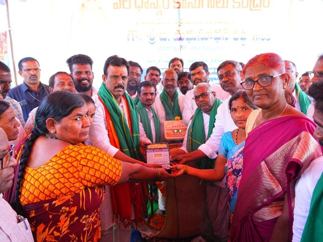 ‘దళారులకు ధాన్యం అమ్మి మోసపోవద్దు’