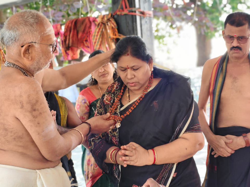 అయ్యప్ప మాల ధరించిన MLA