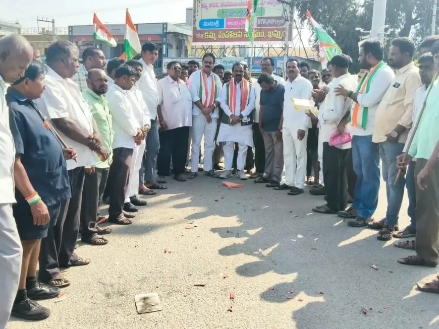 నేలకొండపల్లిలో కాంగ్రెస్ సంబరాలు