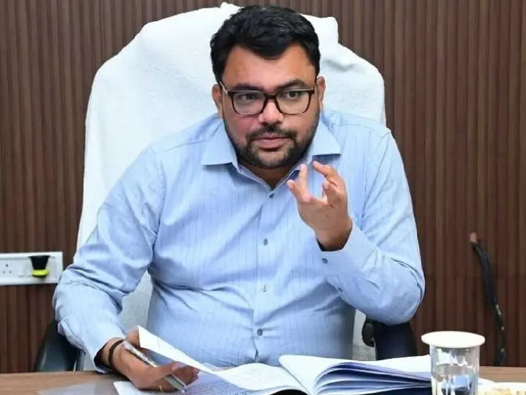 ‘బిర్సాముండా జయంతిని ఘనంగా నిర్వహించాలి’