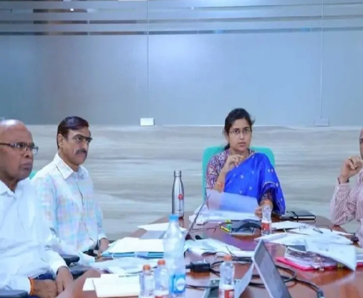 ‘భద్రకాళి చెరువుపై రోప్‌వే, గ్లాస్ బ్రిడ్జ్’