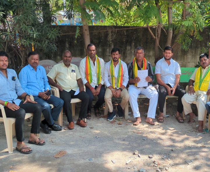 కూడా భూముల వేలం వాయిదాపై టీడీపీ హర్షం