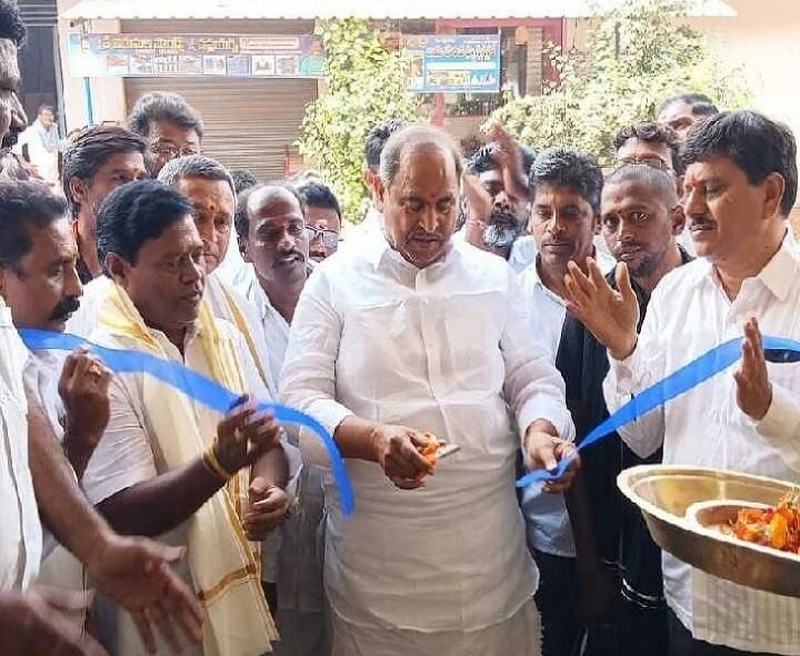 నూతన కాంప్లెక్స్ రూమ్స్‌ను ప్రారంభించిన పుత్తా