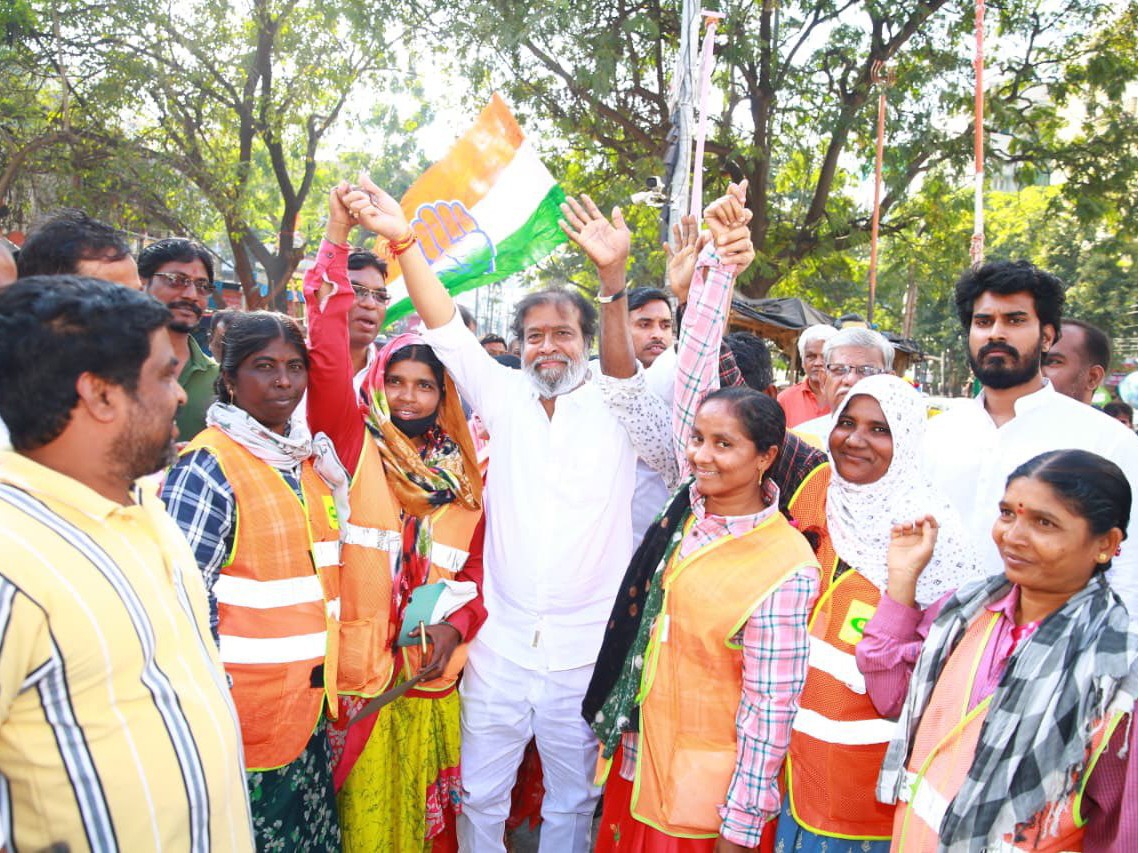 సుల్తాన్ నగర్‌లో ప్రజలతో సంతోషాన్ని పంచుకున్న మంత్రి