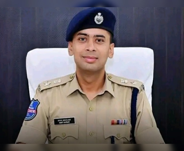 గంజాయికి బానిస.. డీ-అడిక్షన్ సెంటర్‌లో చికిత్స: SP