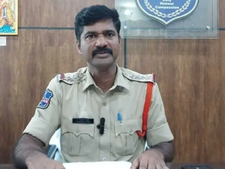 నలుగురికి రూ.40 వేలు జరిమానా: సీఐ