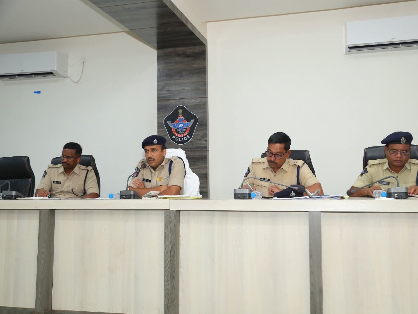 గుంటూరు ఎస్పీ కీలక ఆదేశాలు