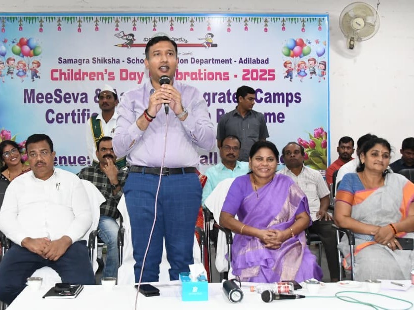 ఆధార్ సేవల్లో వేగం, ఖచ్చితత్వం పెంచాలి: కలెక్టర్